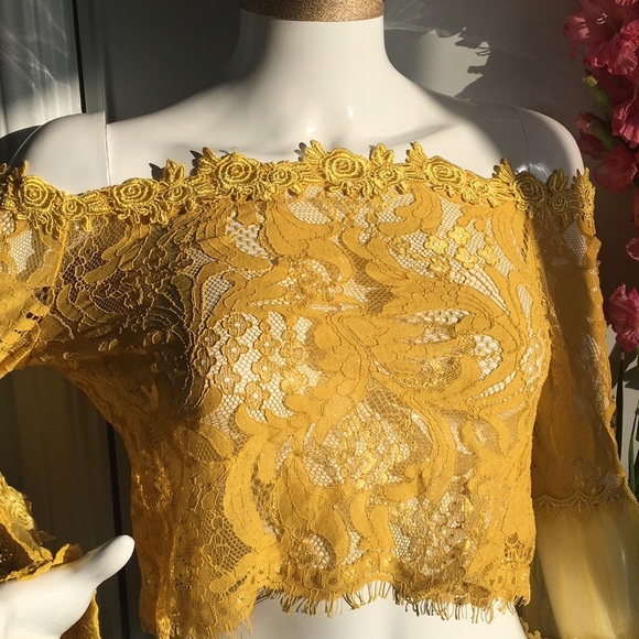 Bell Sleeve Top Boho Glam Yellow NWT Sizes S and M - Picture 2 of 8